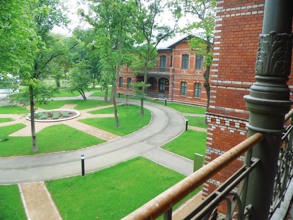 Boardinghaus Weinberg Campus Aparthotel Halle  Εξωτερικό φωτογραφία