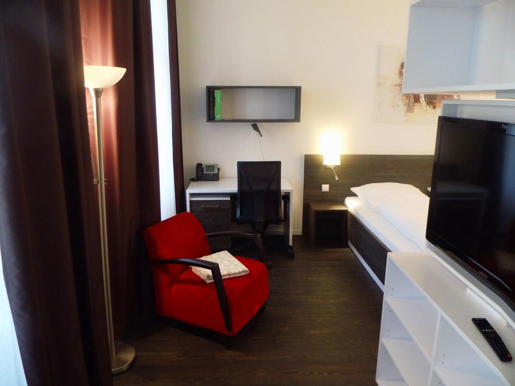 Boardinghaus Weinberg Campus Aparthotel Halle  Εξωτερικό φωτογραφία